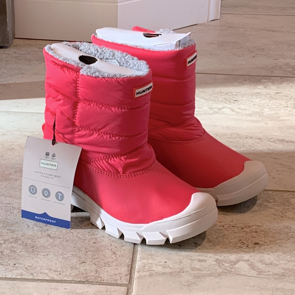 Youth Sz 3 Hunter Snow Boots, brand new!